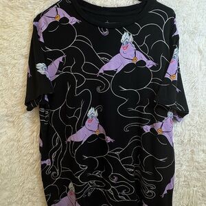 Disney Villain Ursula All-Over Print Tee 🐙 Size: Large